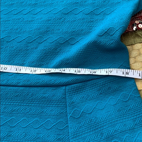 Short dress with half sleeves - Picture 3 of 7